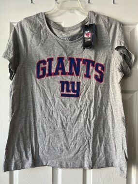 Fanatics Gray New York Giants Long Sleeve Tee with Blue and Red Logo